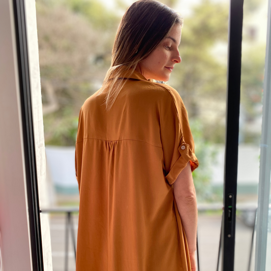 Camisón de chalise color camel